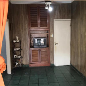 JORGE NEWBERY 115. LOMAS DE ZAMORA